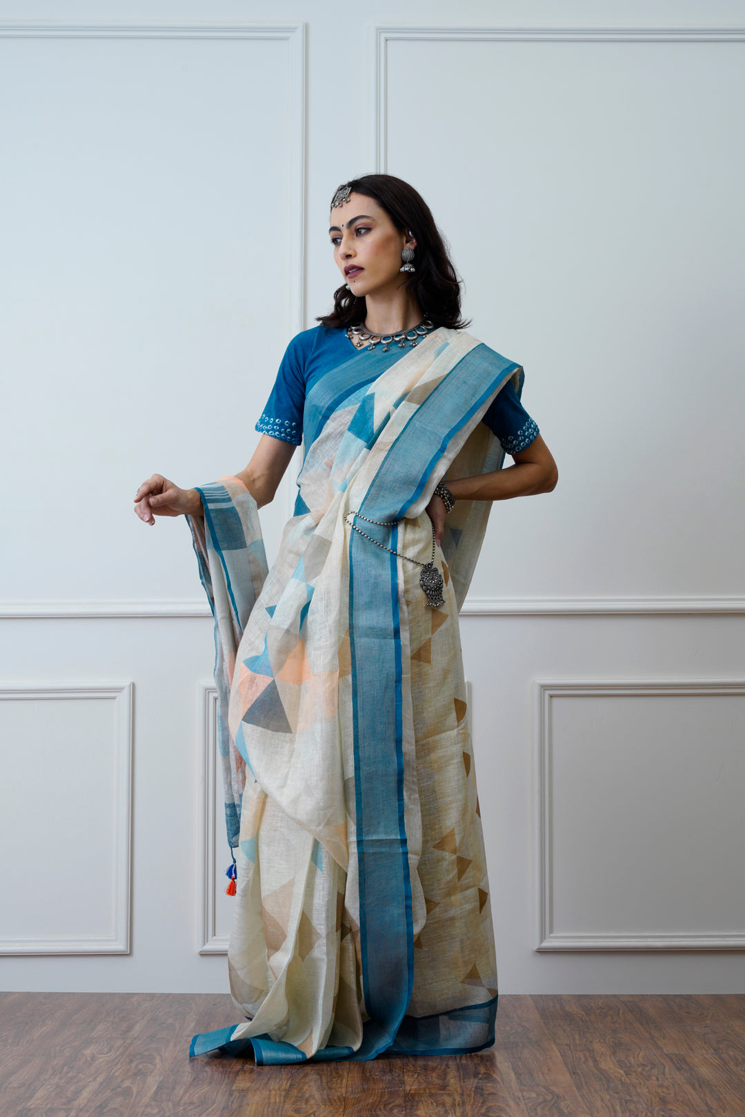 Bahaar- The Off White Printed linen Saree