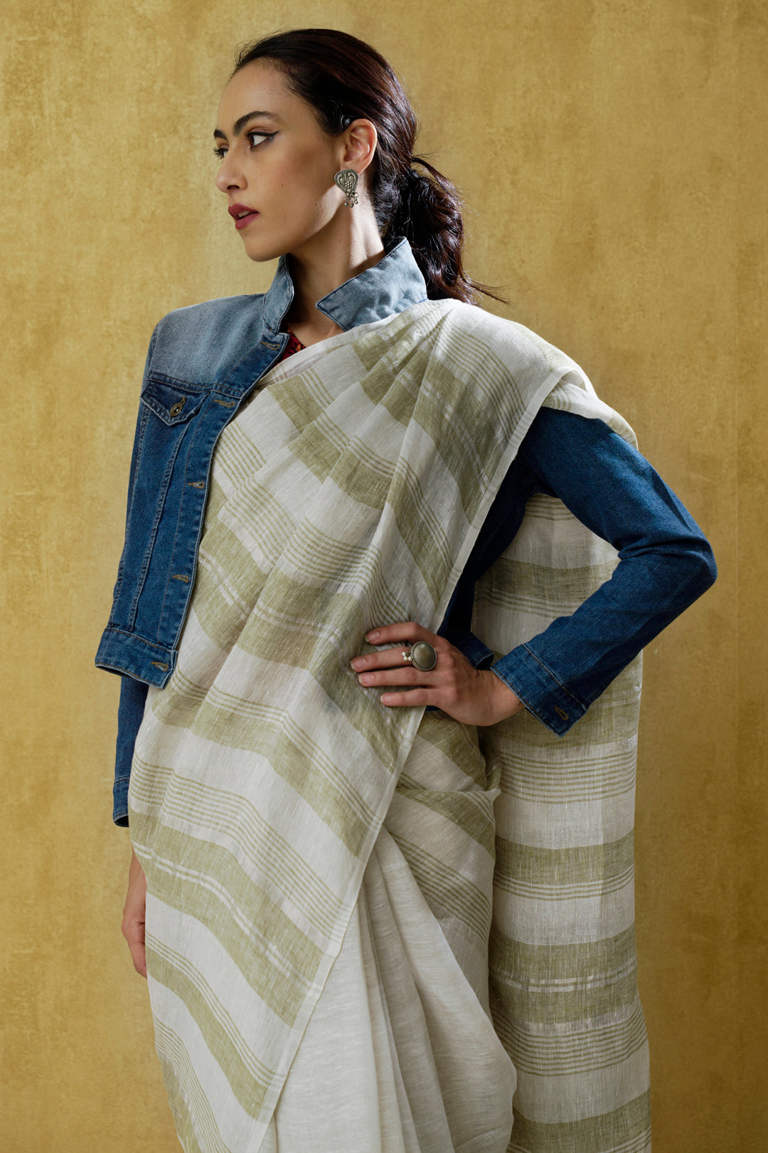 Navika- The Beige Stripe Linen Saree