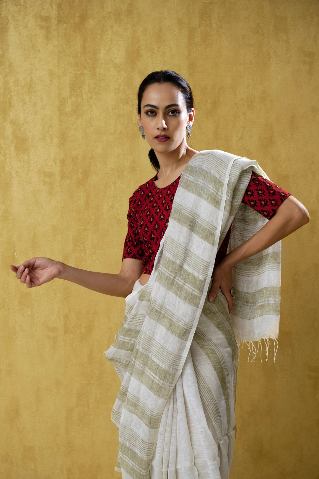 Navika- The Beige Stripe Linen Saree