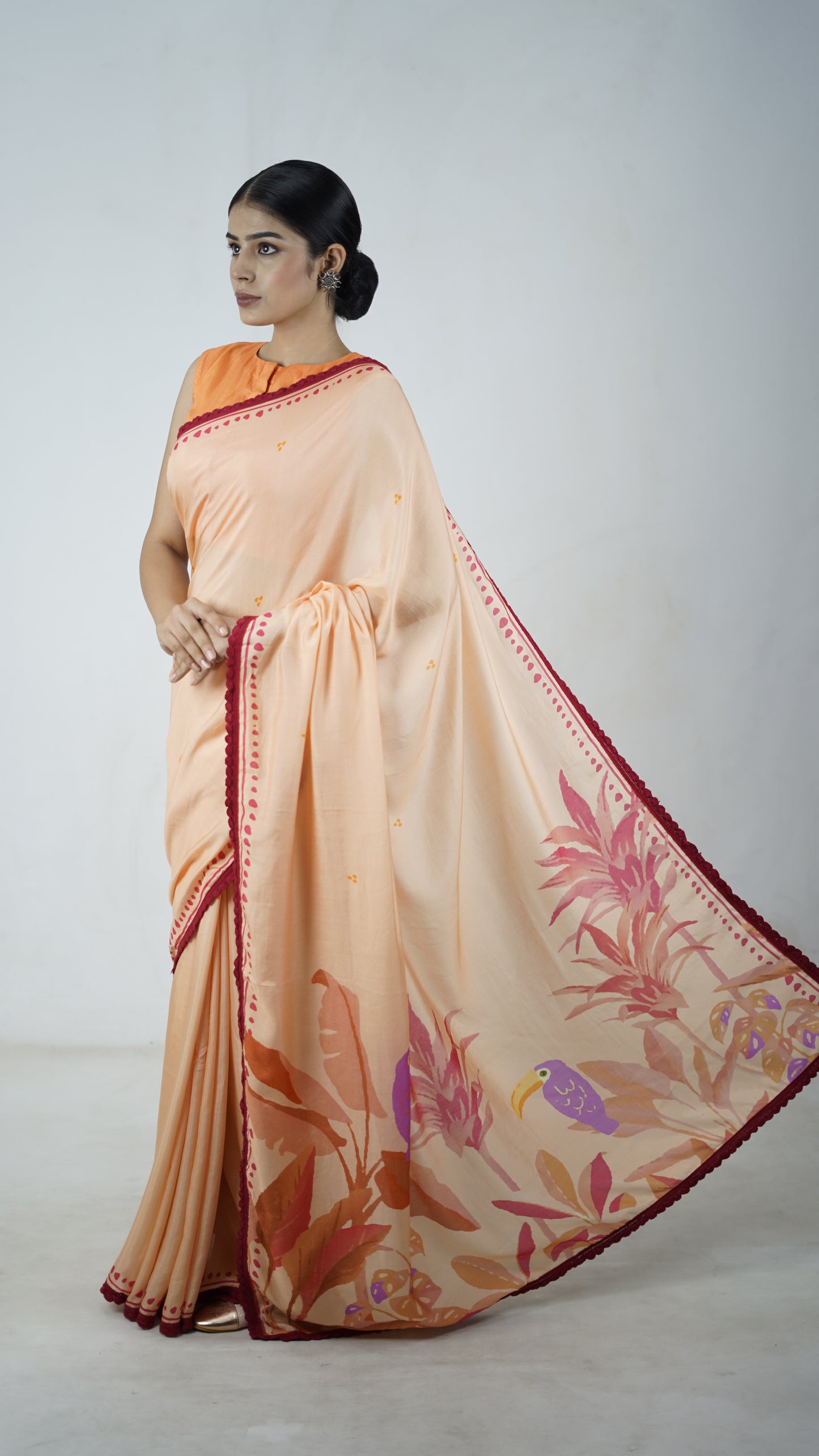 Chandni - The Off white Muslin Saree